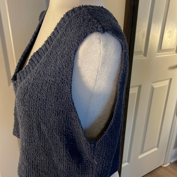 Nwot blue sweater vest super cozy - Picture 3 of 5